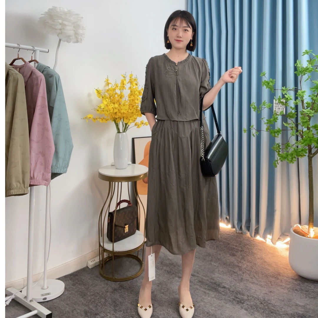 宽松收腰轻熟风挂脖式裙子纯色中长款气质休闲连衣裙套头显瘦