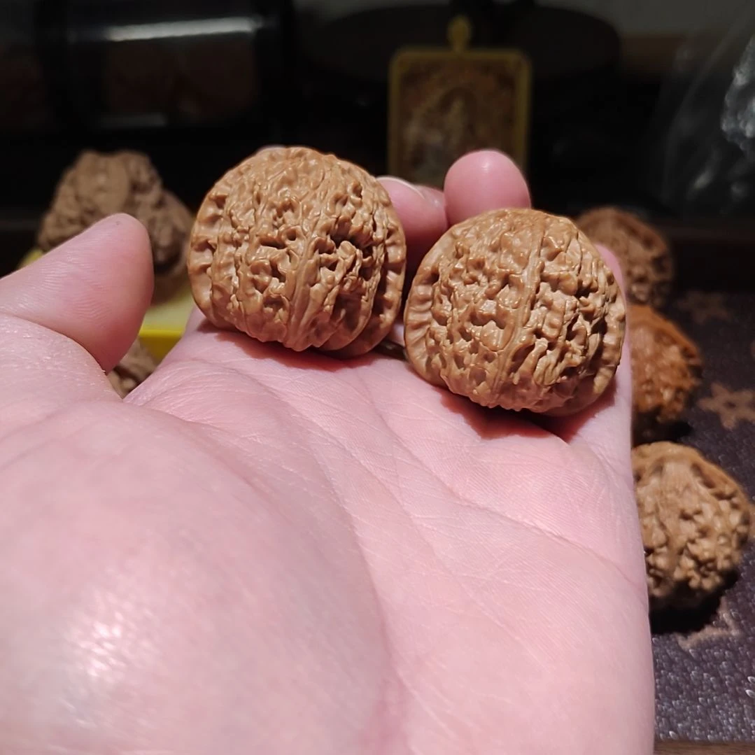 文玩核桃吊坠38白狮子
