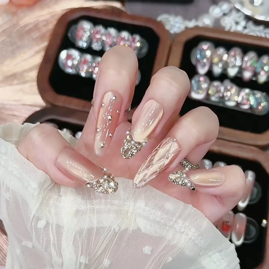 【miumiu~金奈】c纯手工穿戴美甲猫眼光疗立体锆石钻爆闪蹦迪满钻