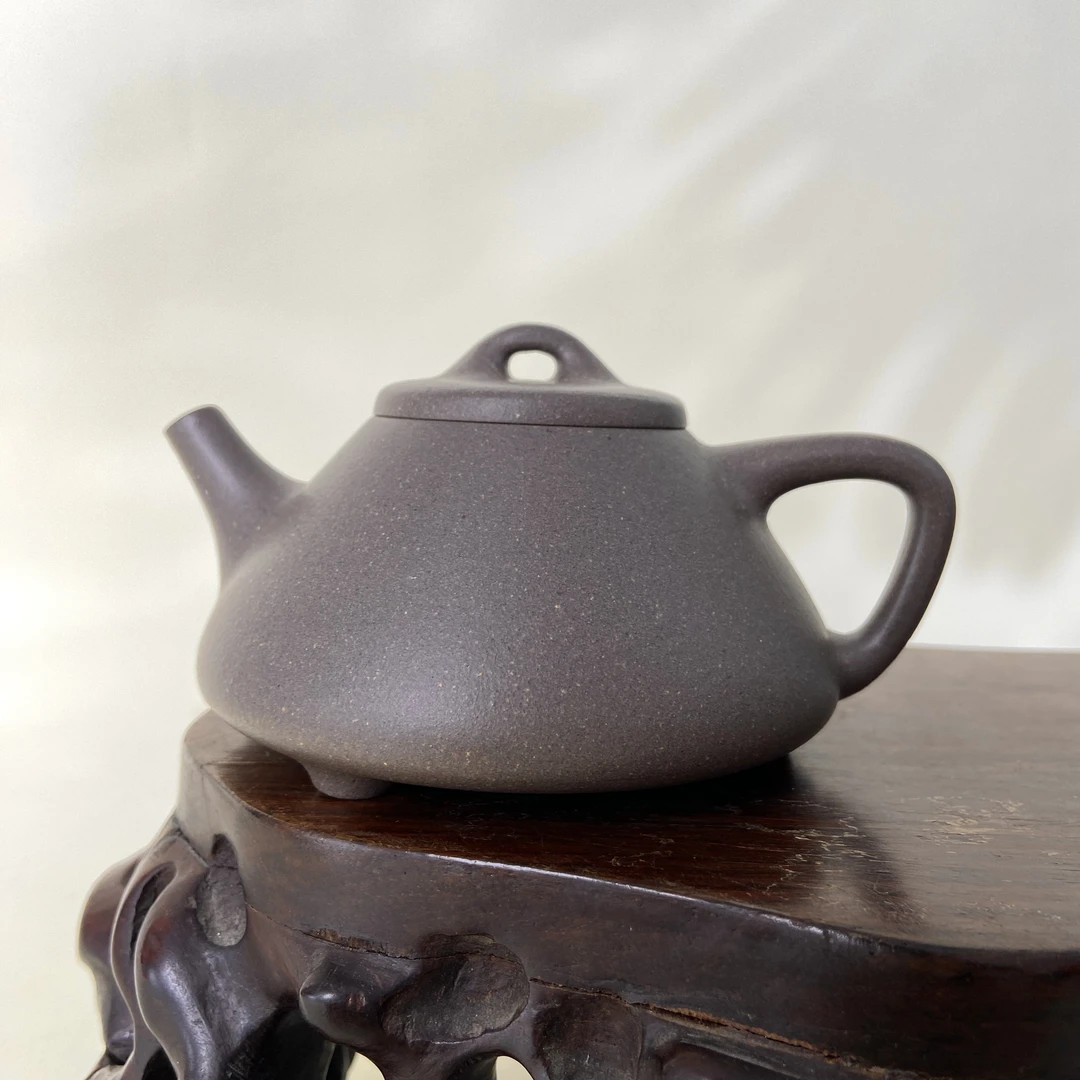 宜兴手工紫砂陶 （万旭霞）170cc茶壶GS4208-24