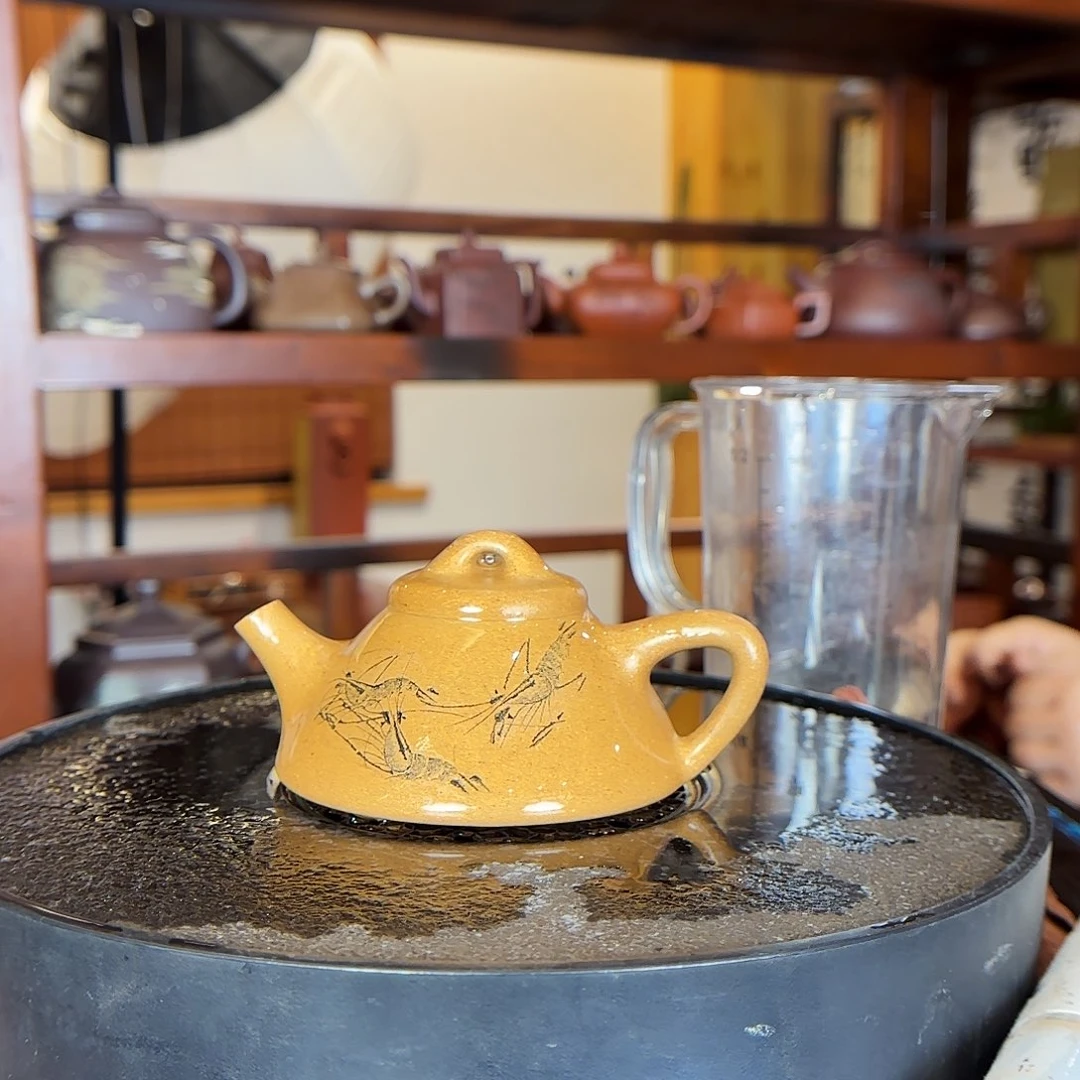 紫砂茶壶一墨熊鸿军老师 老段泥 160cc