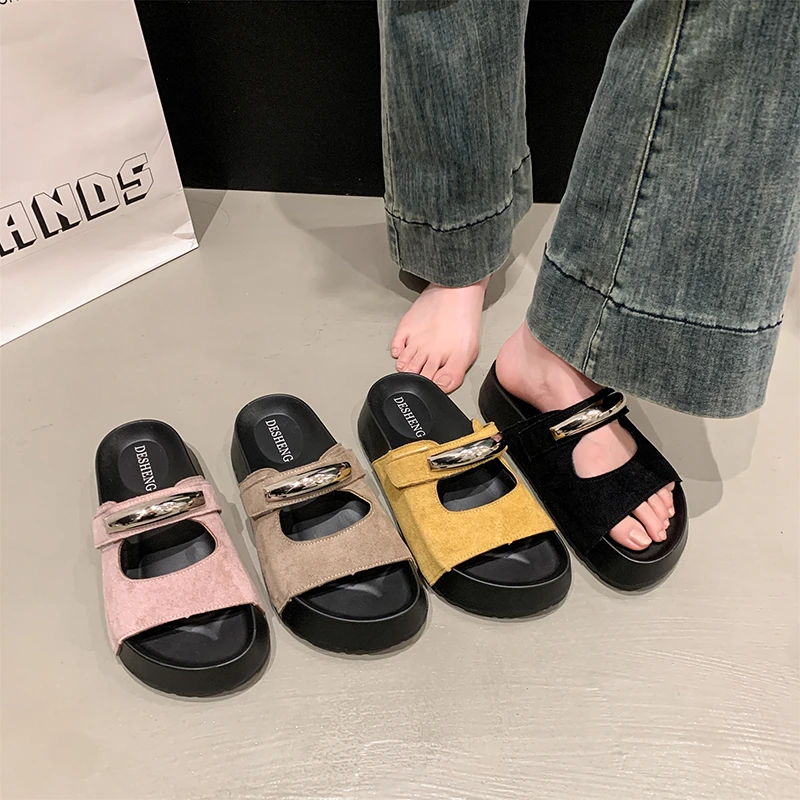 厚底金属装饰凉拖鞋女夏2025新款时尚软底韩版ins软底休闲一字拖