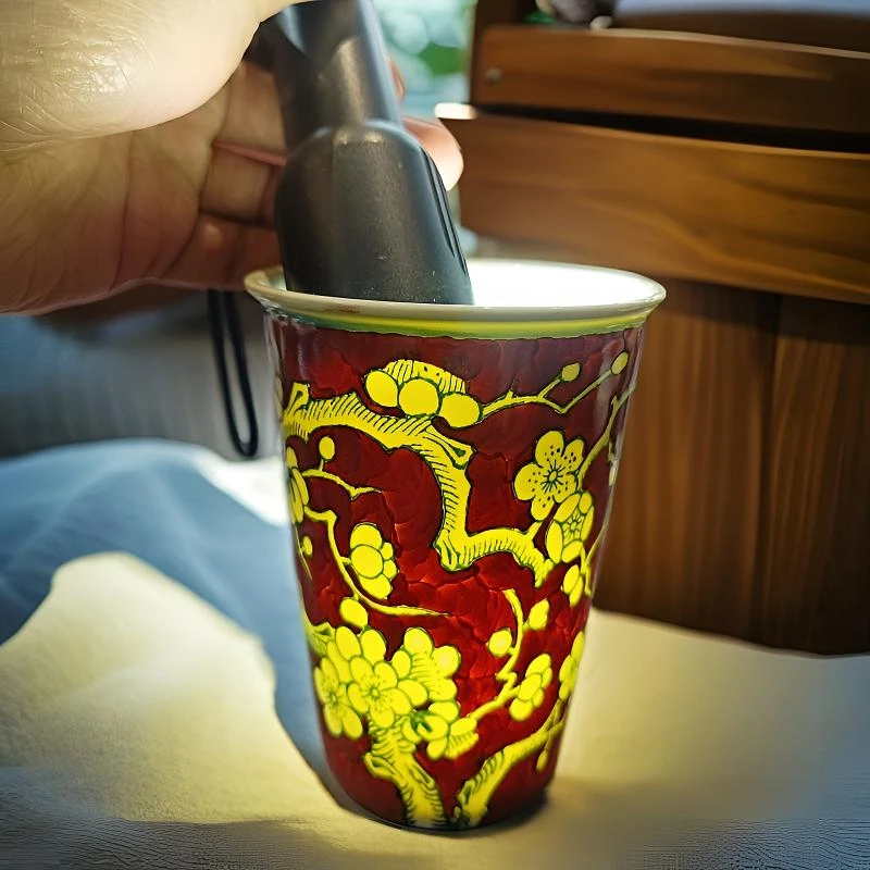 景德镇黄希希纯釉里红梅花直口杯高11口径7