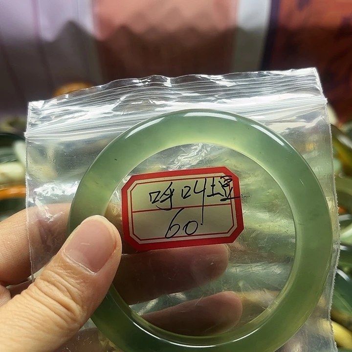 呼***瓜蛇纹石玉合金笔搁