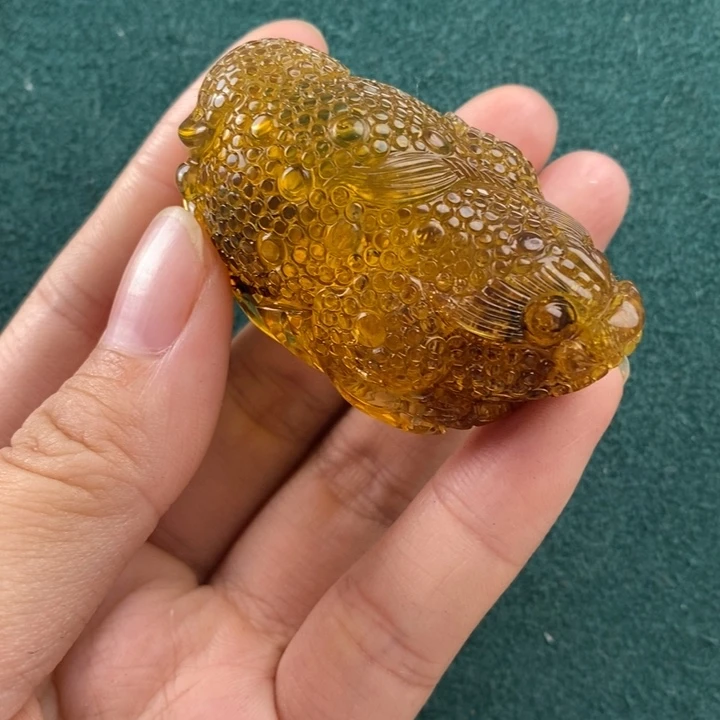 未镶嵌琥珀珠宝奇石