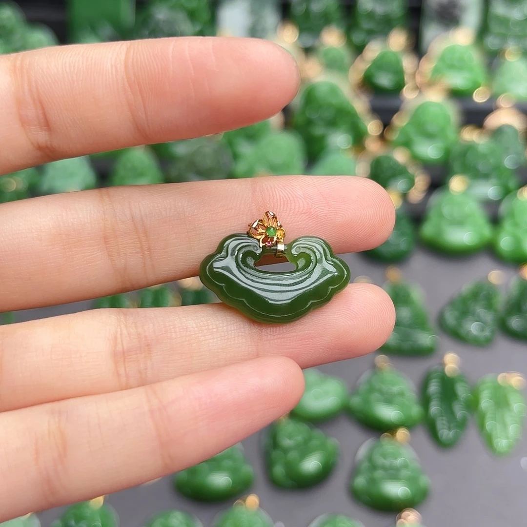 和田玉（碧玉）18K金镶嵌颈饰