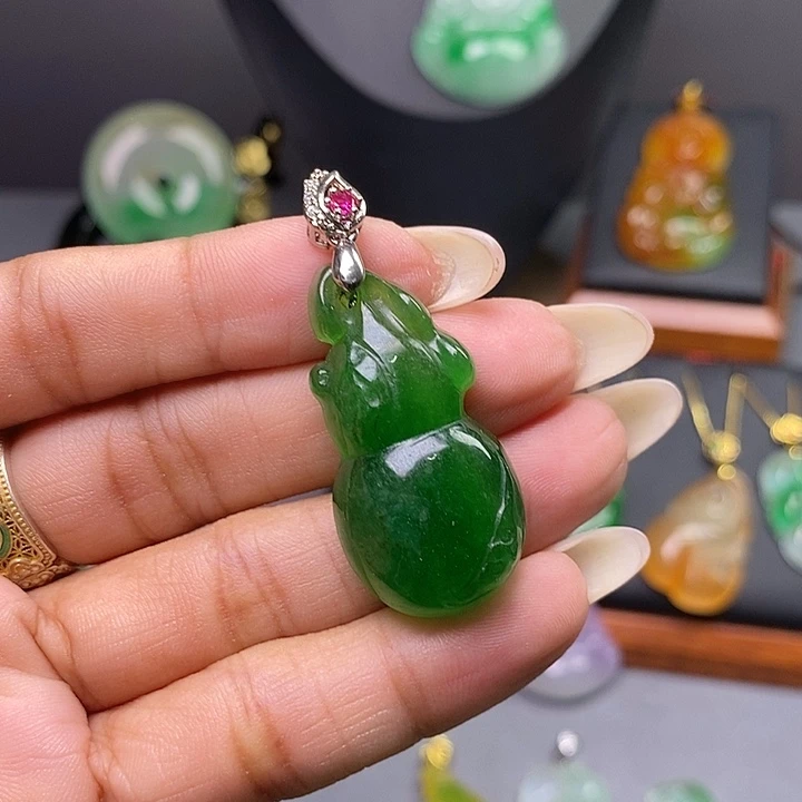 吊坠(赠链)未镶嵌翡翠