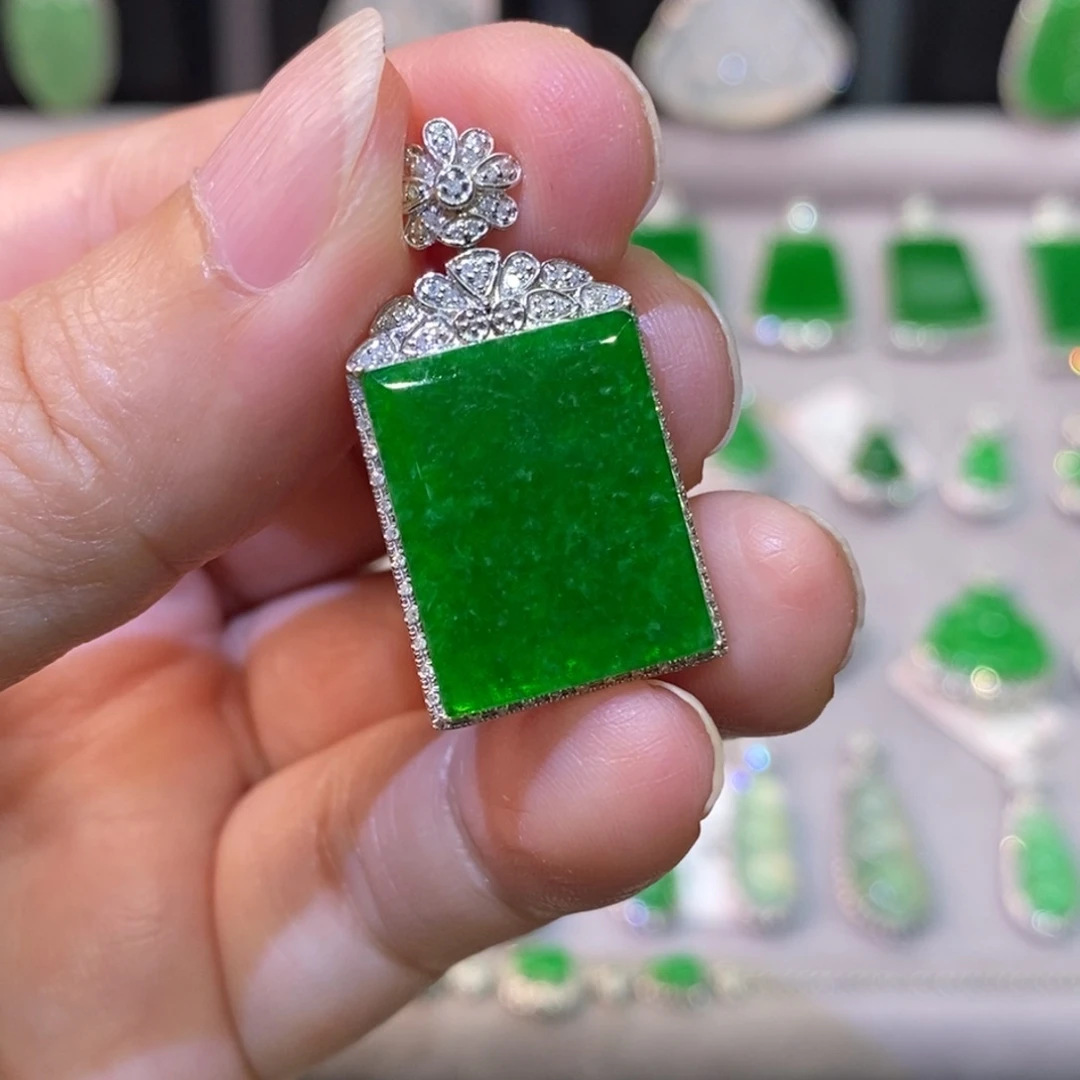 翡翠18K金镶嵌吊坠(不含链)