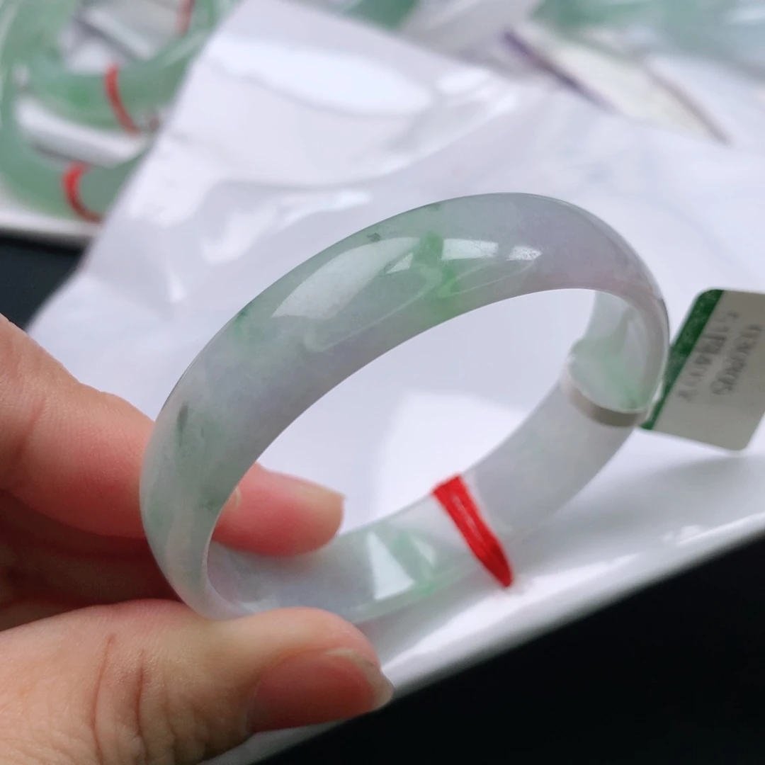 翡翠手镯未镶嵌缅甸51.52