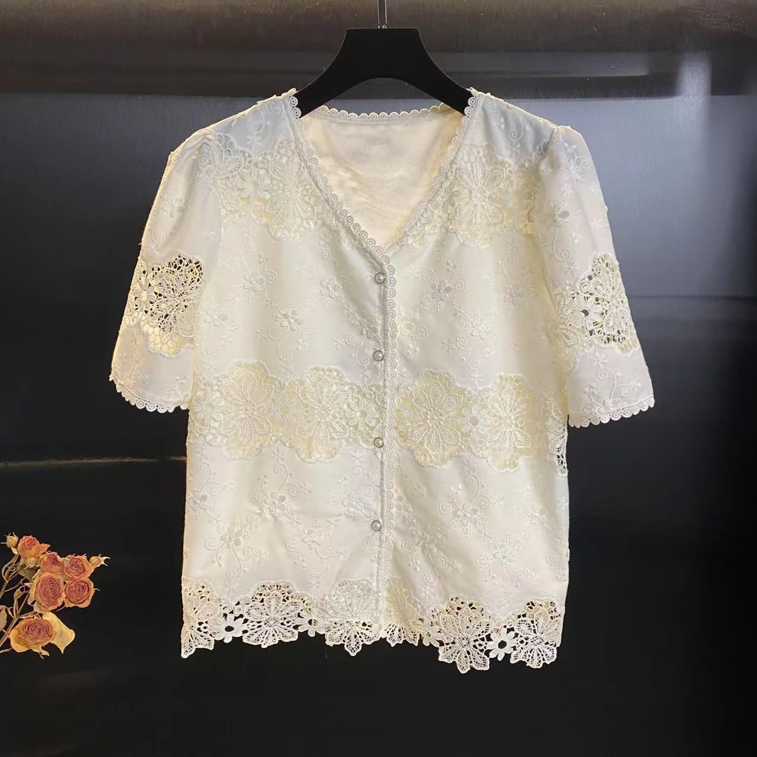 夏季V领修身型刺绣通勤衬衫小衫休闲百搭风