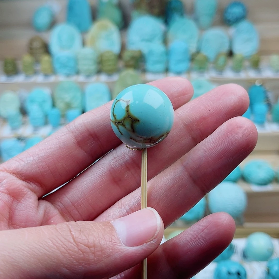 绿松石未镶嵌珠宝奇石