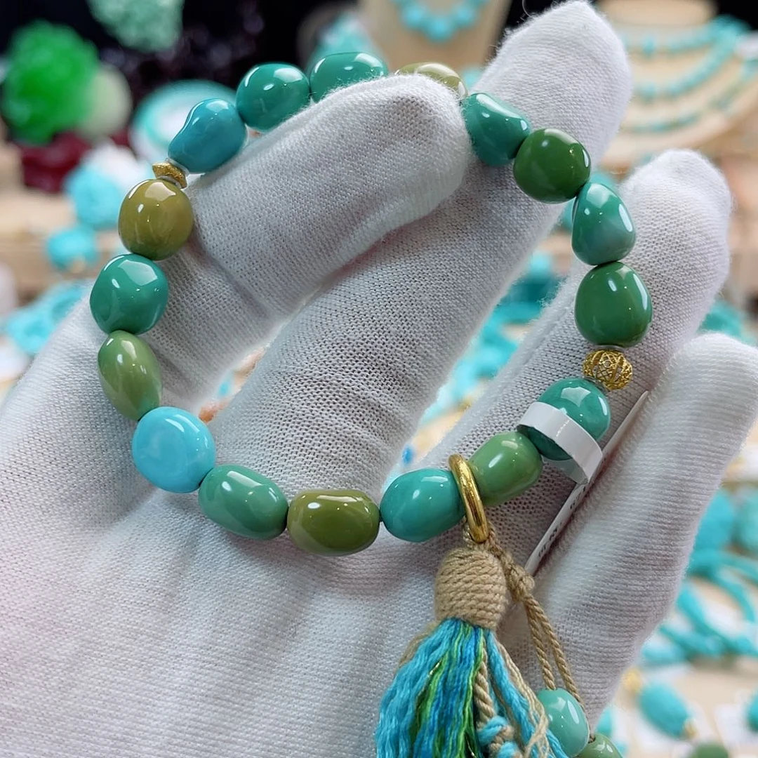 绿松石未镶嵌珠宝奇石