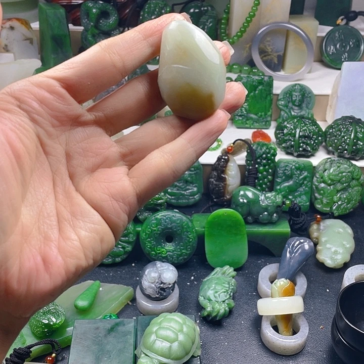 和田玉未镶嵌珠宝半成品