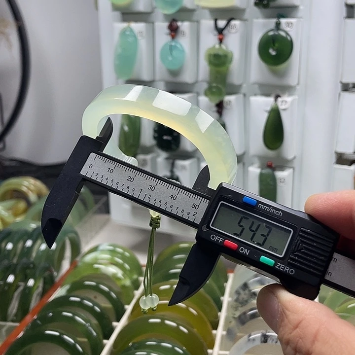 合金蛇纹石玉手镯