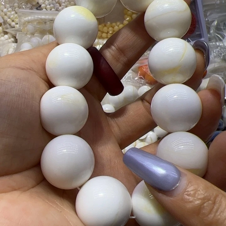 大果紫檀（缅甸花梨）2.0带黄全品十二粒