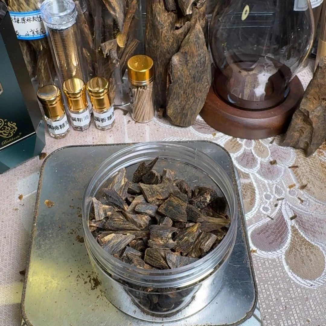 楠木吕*绿香蓝宝石淳化原材料 102