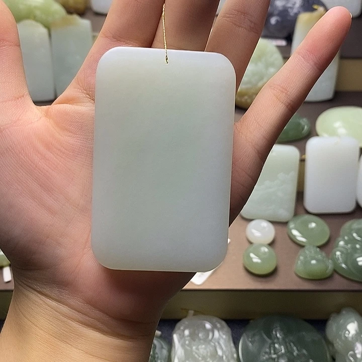 颈饰未镶嵌和田玉