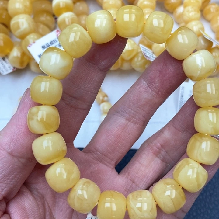 琥珀未镶嵌珠宝奇石21