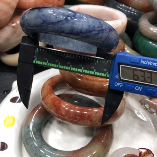未镶嵌石英质玉珠宝半成品47