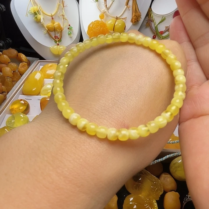 蜜蜡未镶嵌珠宝奇石