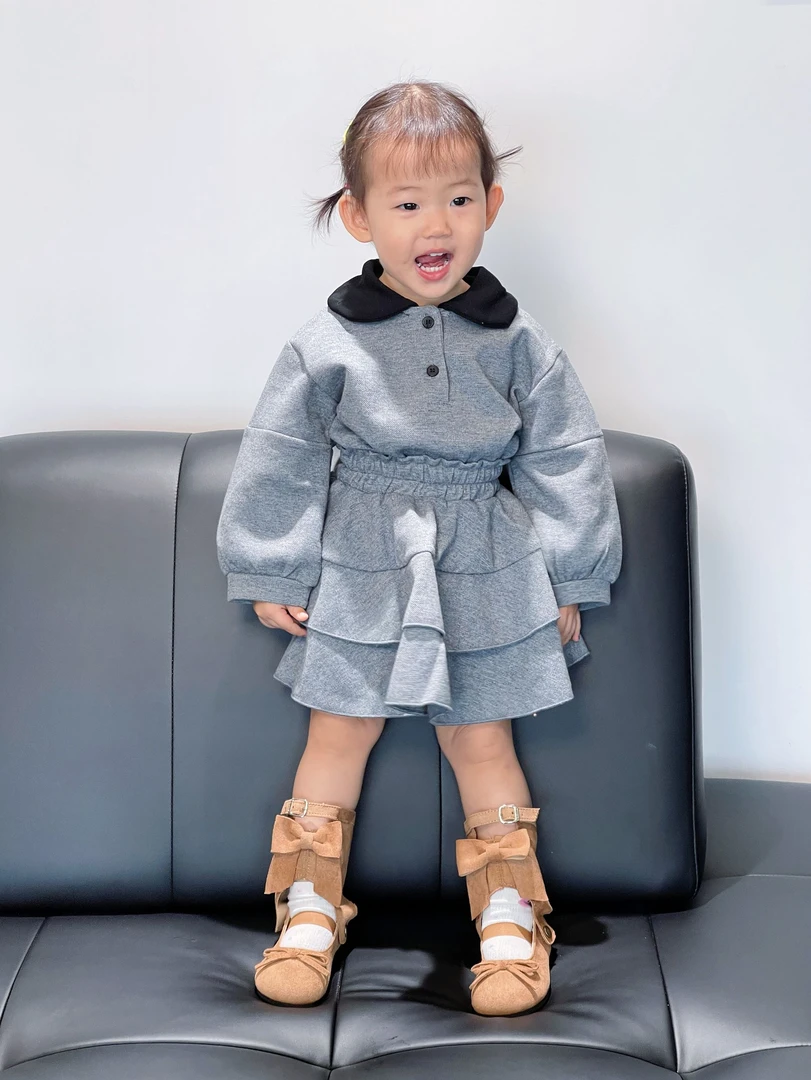 【烁烁家】2025韩版秋季新款女童黑色翻领polo上衣洋气蛋糕裙两件套