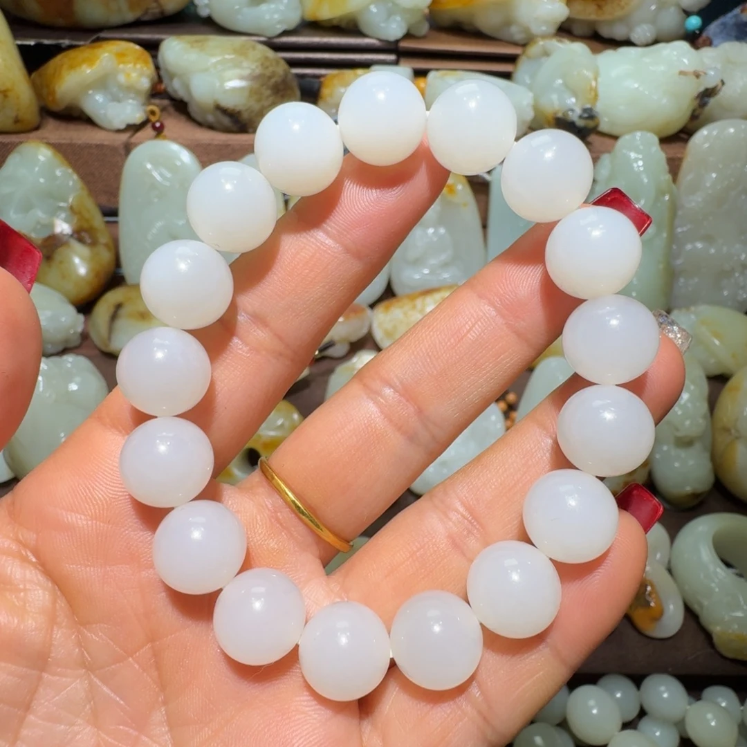 C***冲和田玉未镶嵌手串