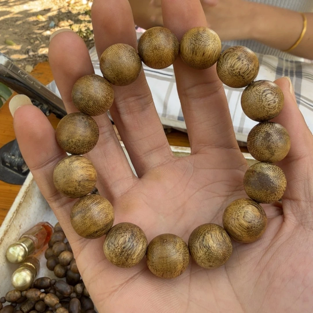 沉香手串单圈1.5乌身14克多样性发一
