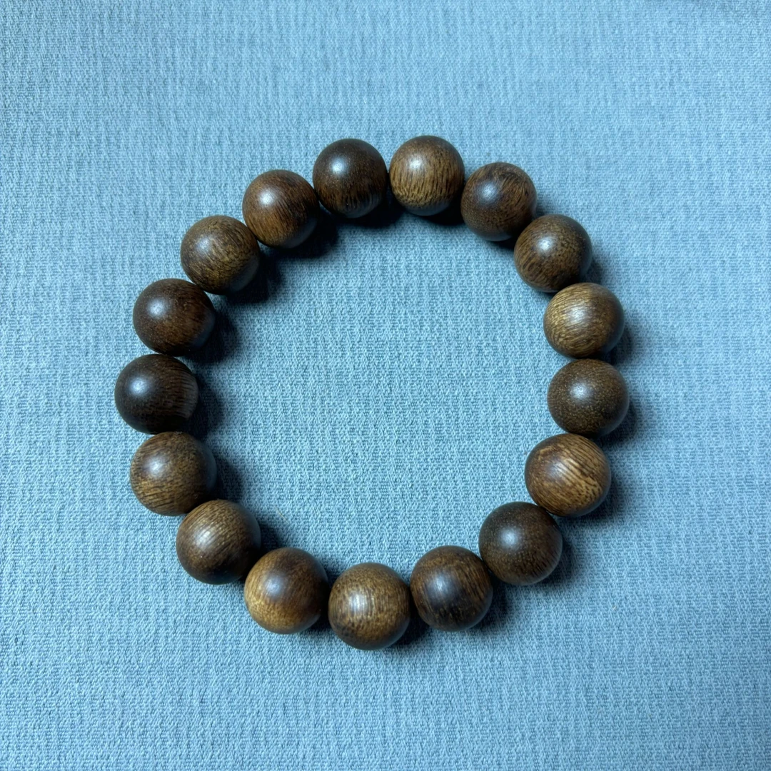 DZX041 沉香圆珠手串尺寸约12mm 多样性发一件