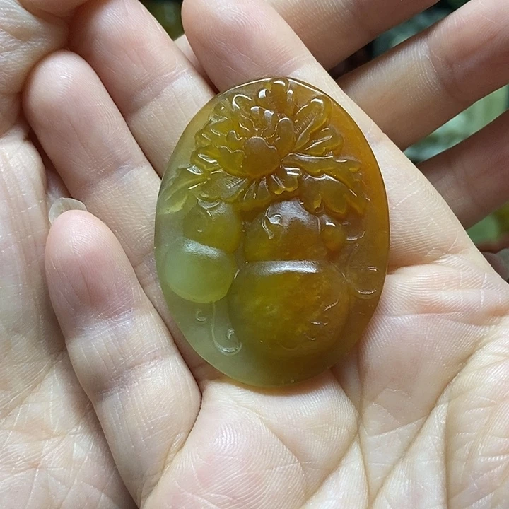 岫玉未镶嵌吊坠(赠链)