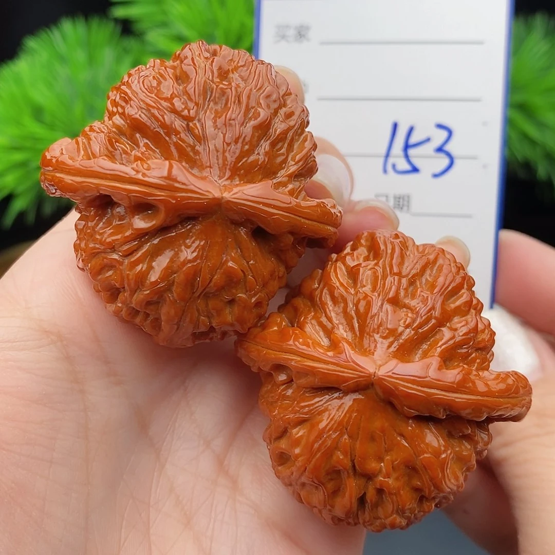 文玩核桃把件46.5闷白153