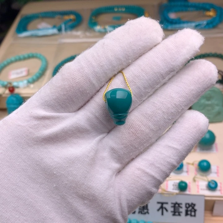 未镶嵌绿松石珠宝奇石
