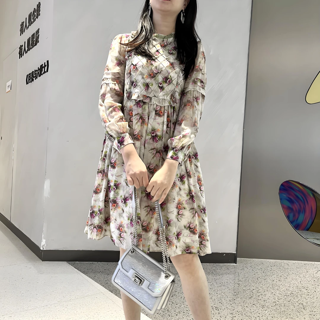 特价真丝2025轻熟风蕾丝边收腰显瘦100%桑蚕丝连衣裙