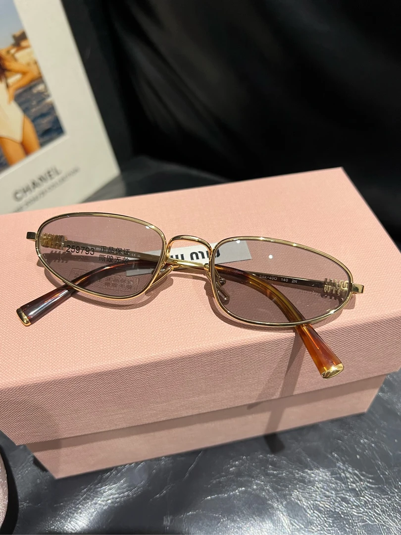 全新未使用 MIU MIU/缪缪 太阳镜 MU52S5AK400  12239009