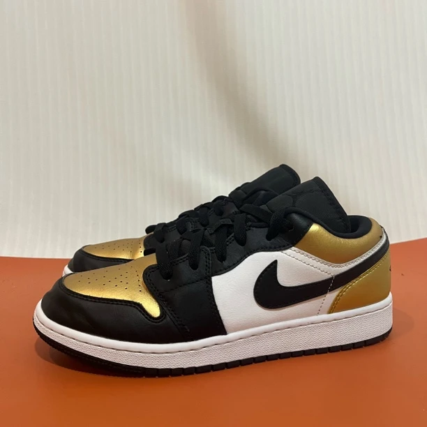 40码 AJ1黑金脚趾 二手无原盒 99新