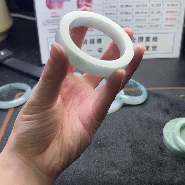 未镶嵌天然缅甸翡翠定制定制翡翠