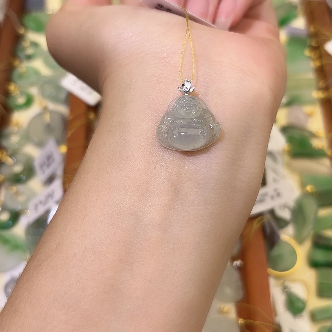 翡翠18K金镶嵌颈饰佛公