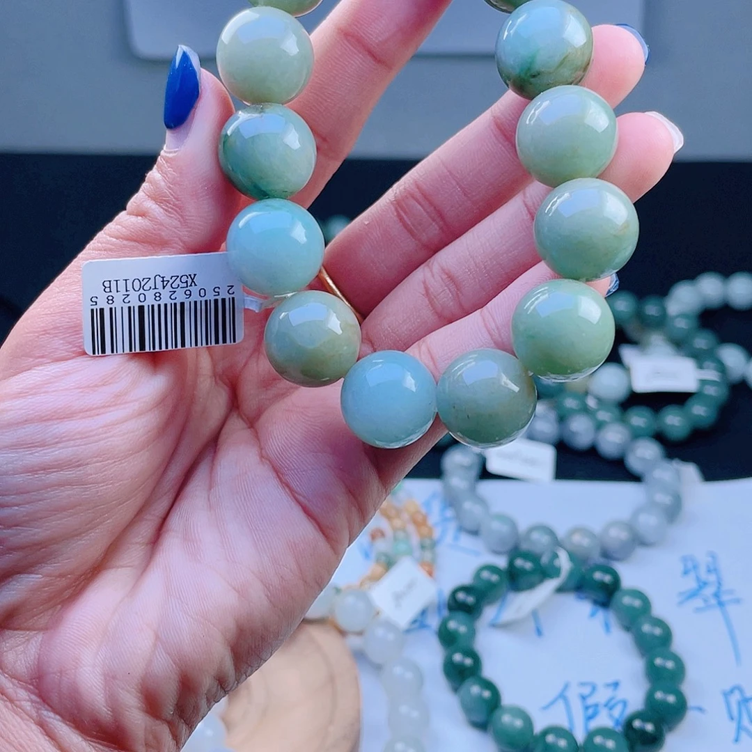 定制翡翠未镶嵌珠串