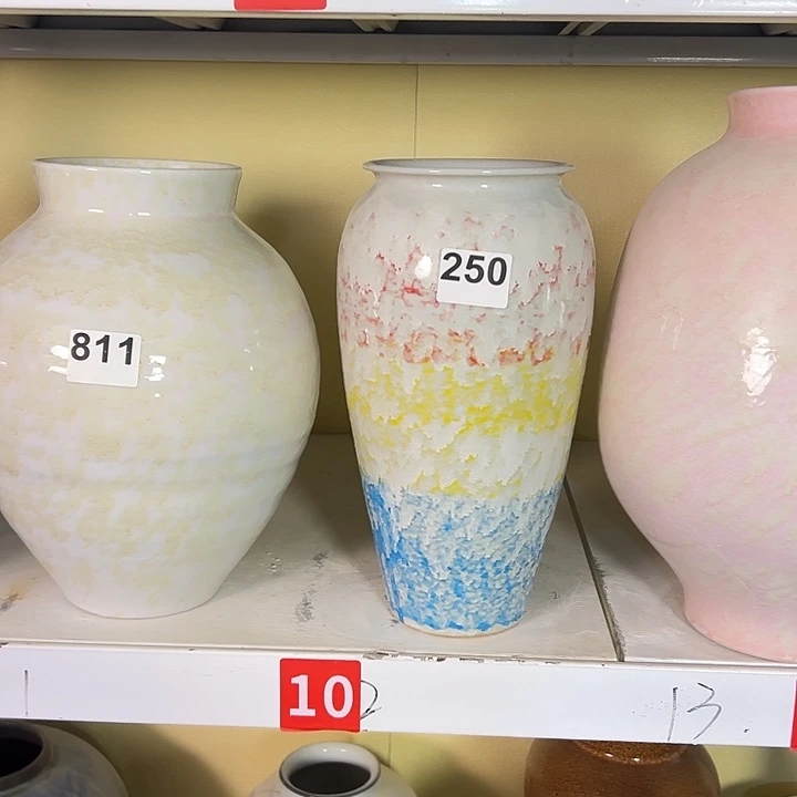 白泥花瓶高29口9。250