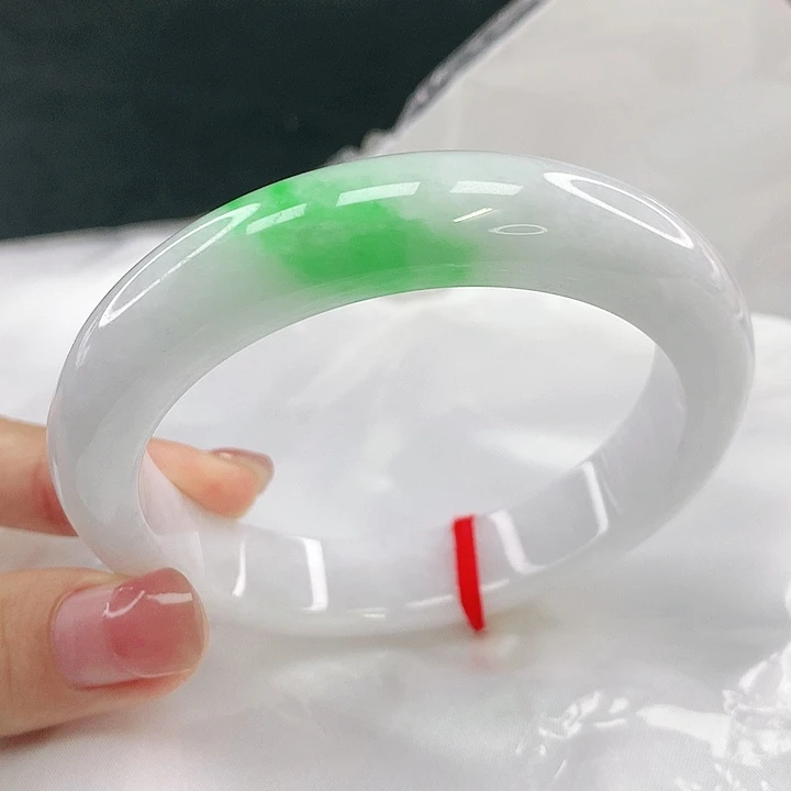 翡翠未镶嵌手镯圈57.6，64033