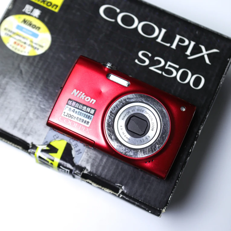 9新 Nikon/尼康 s2500原盒红1200万像素 4倍光学变焦奶油肌质感好
