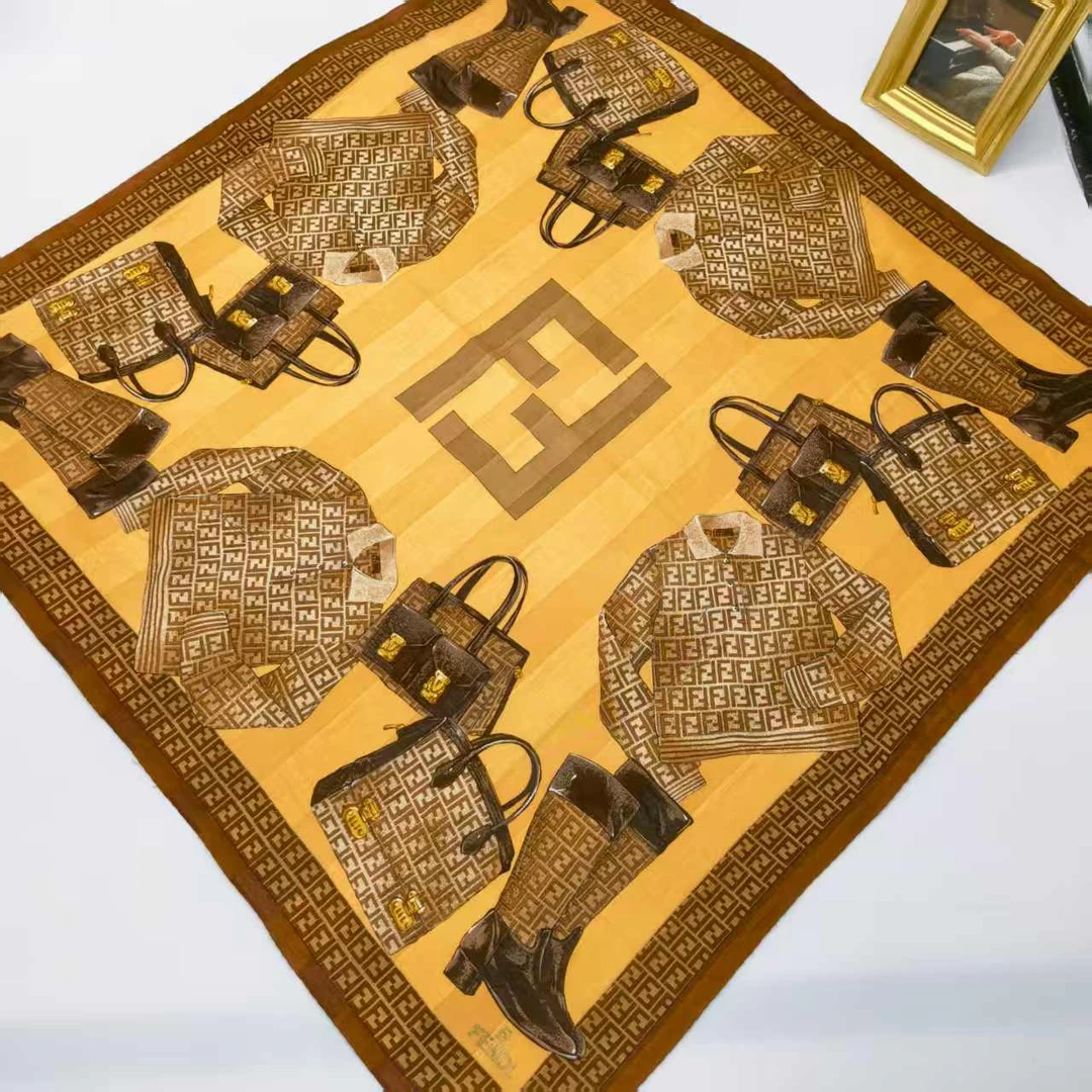 95新 FENDI/芬迪 海囤/芬迪/丝巾/yy10528