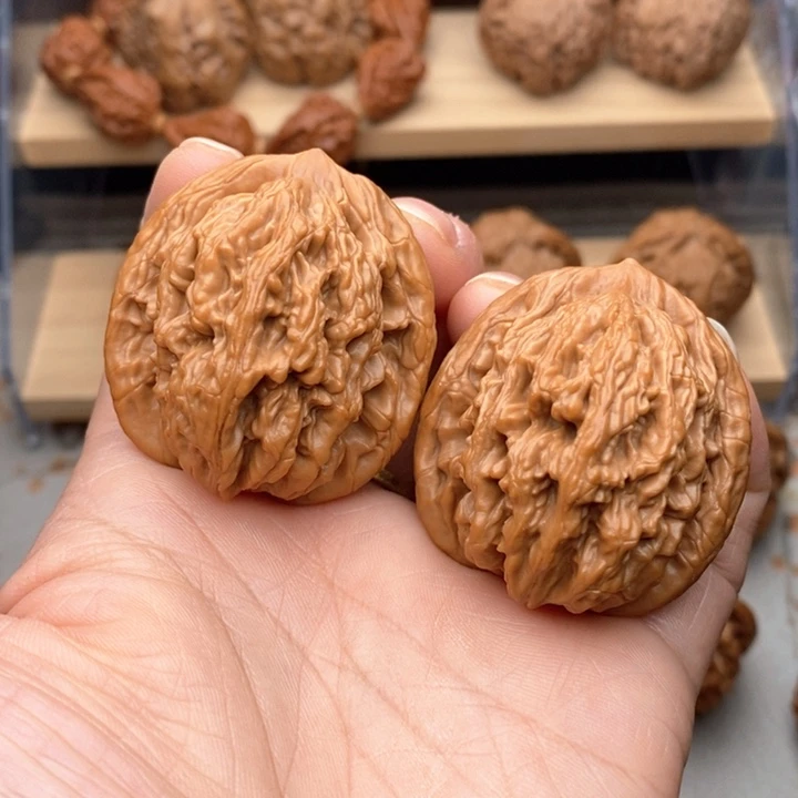 浩***系把件核桃文玩核桃麦穗虎头