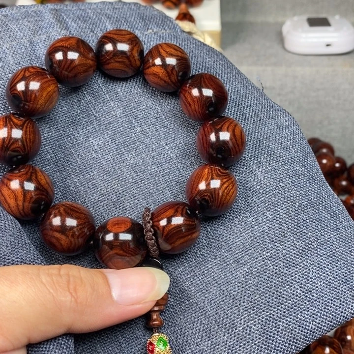 小***孩2.0紫油梨对眼对眼