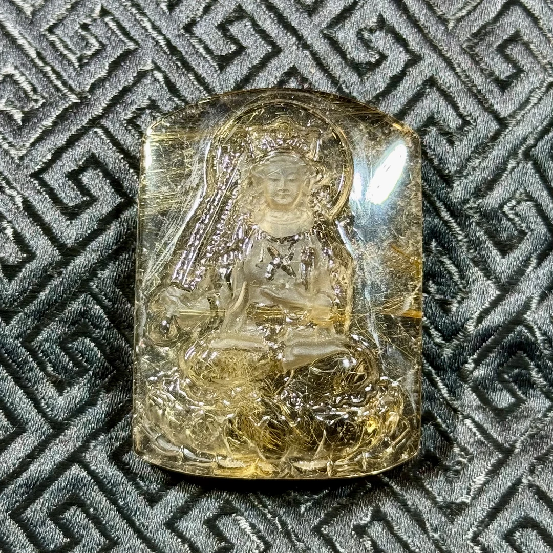 天然水晶纯手工雕刻钛晶虚空藏菩萨吊坠精美时尚百搭