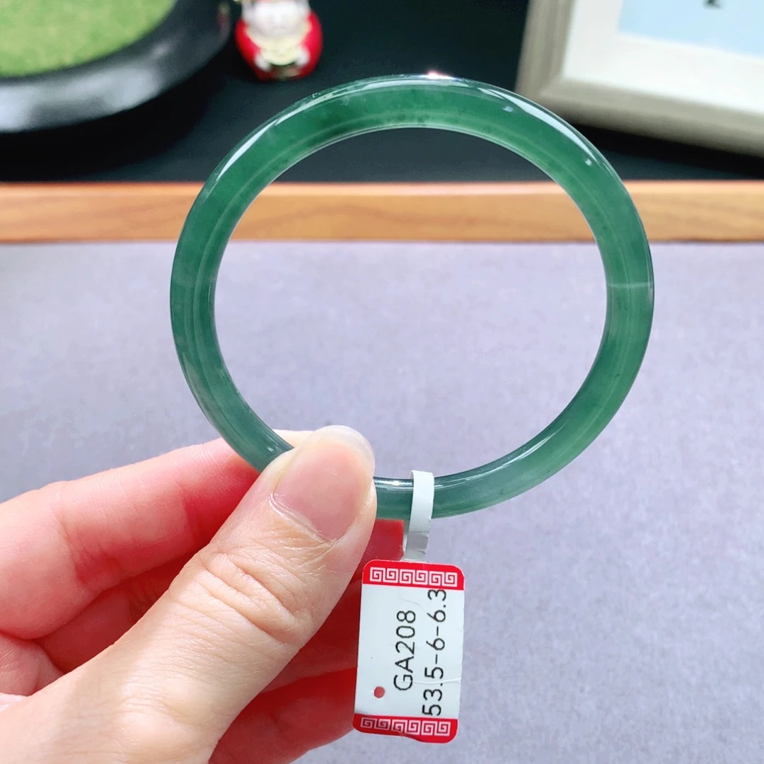 翡翠手镯未镶嵌天然翡翠手镯