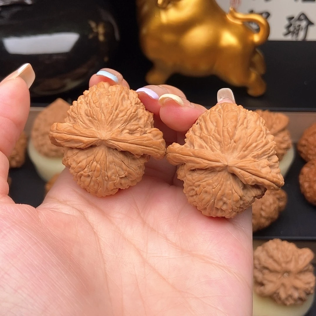 文玩核桃吊坠41球白