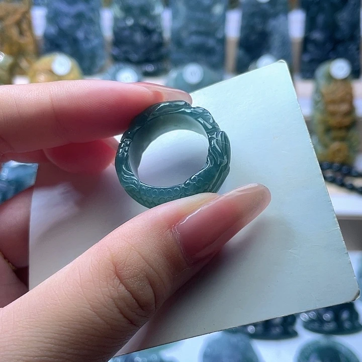 翡翠未镶嵌颈饰翡翠未镶嵌