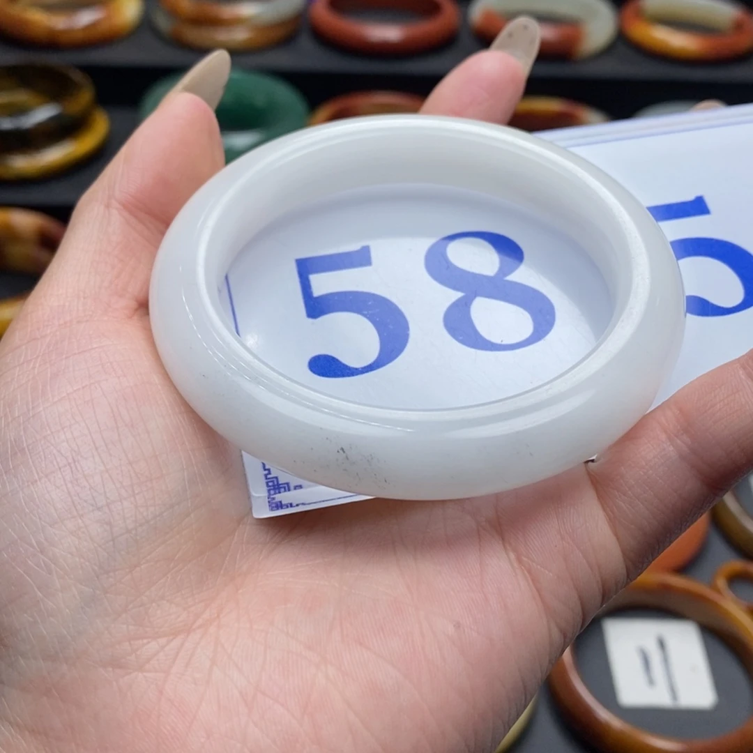 石英质玉（黄龙玉）手镯未镶嵌