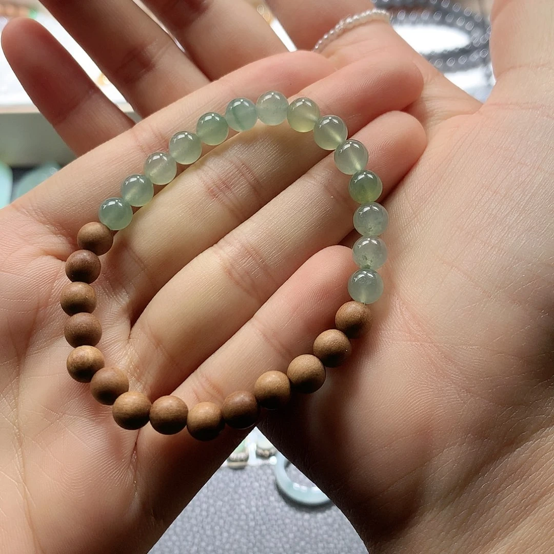 翡翠未镶嵌颈饰手串