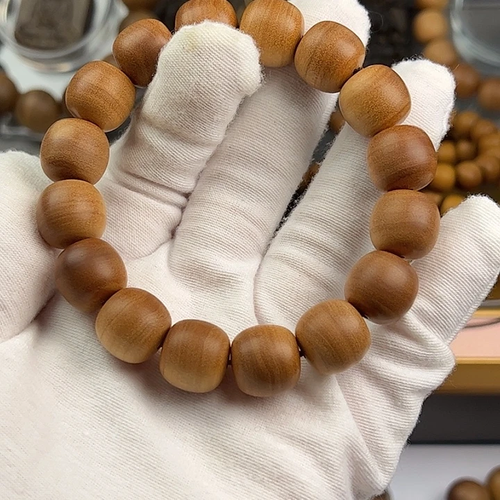 多***生檀香木1.3x1.4流行珠横纹